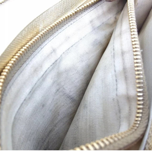 Authentic PRADA Wallet Leather - Picture 7 of 16